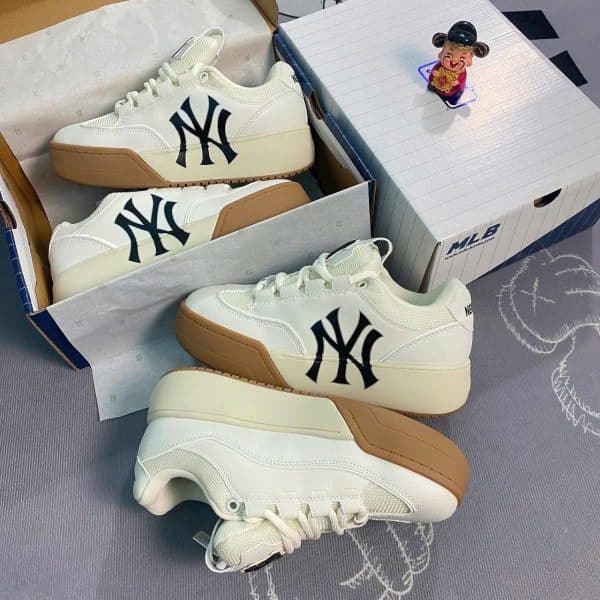 Giày MLB Big Ball Chunky New York Yankees Trắng Đế Gum