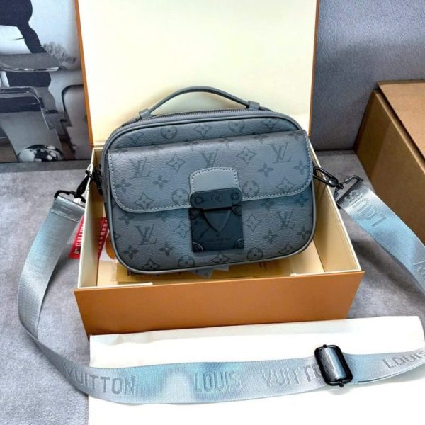 Túi Messenger Monogram Eclipse Xám – Phong Cách Hiện Đại