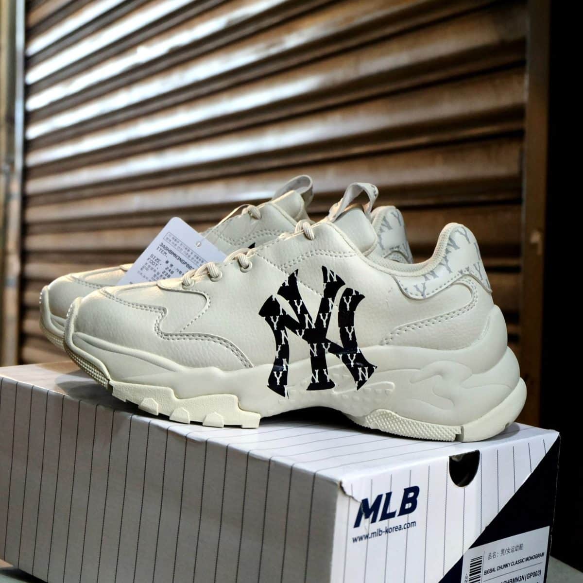 Giày MLB Big Ball Chunky NY Monogram Màu Kem - Ảnh 1